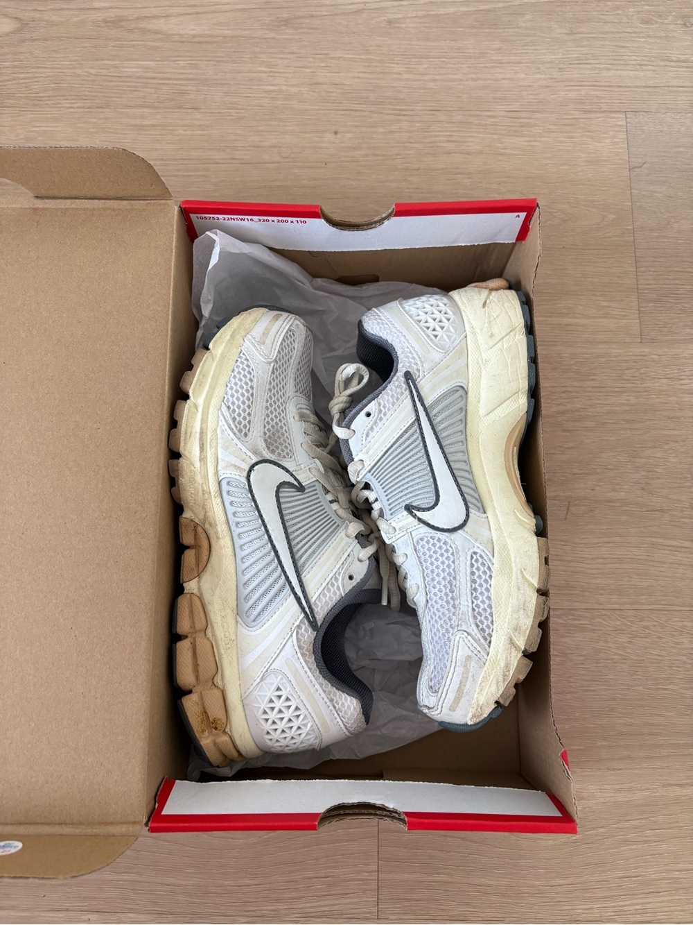 Nike White and Beige Mesh Running Sneakers